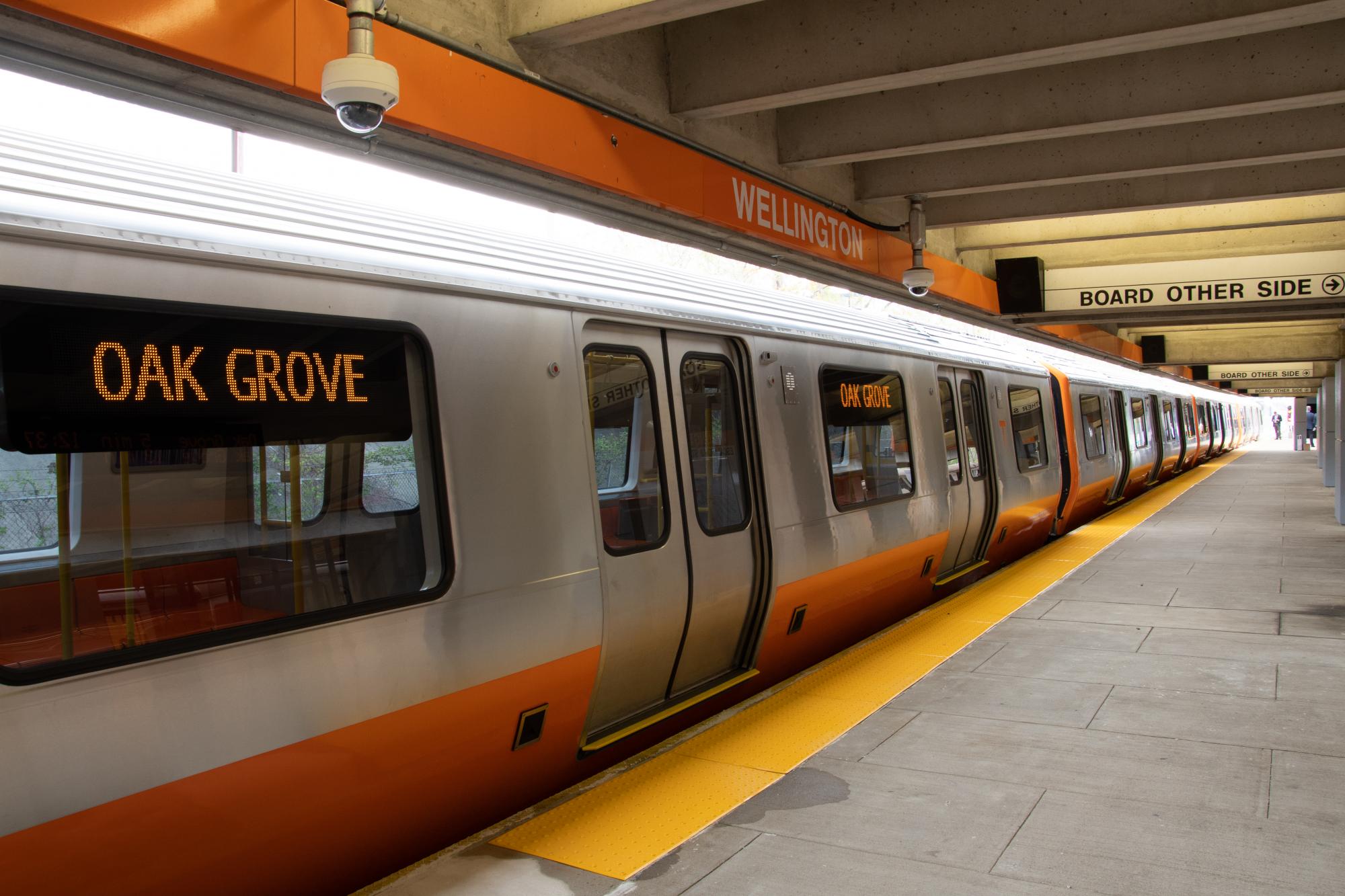 Orange Line pilot cars at Wellington Station