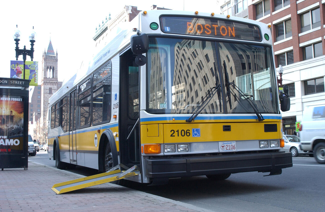 Hybrid bus