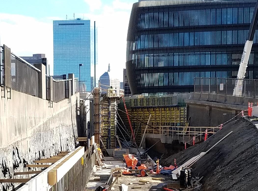 The reconstruction of the busway ramp continues. As of April 20, 2018, forms and rebar are in place for the ramp walls. Concrete will be placed the week of April 23. The busway ramp and upper busway are scheduled to reopen in May 2018.