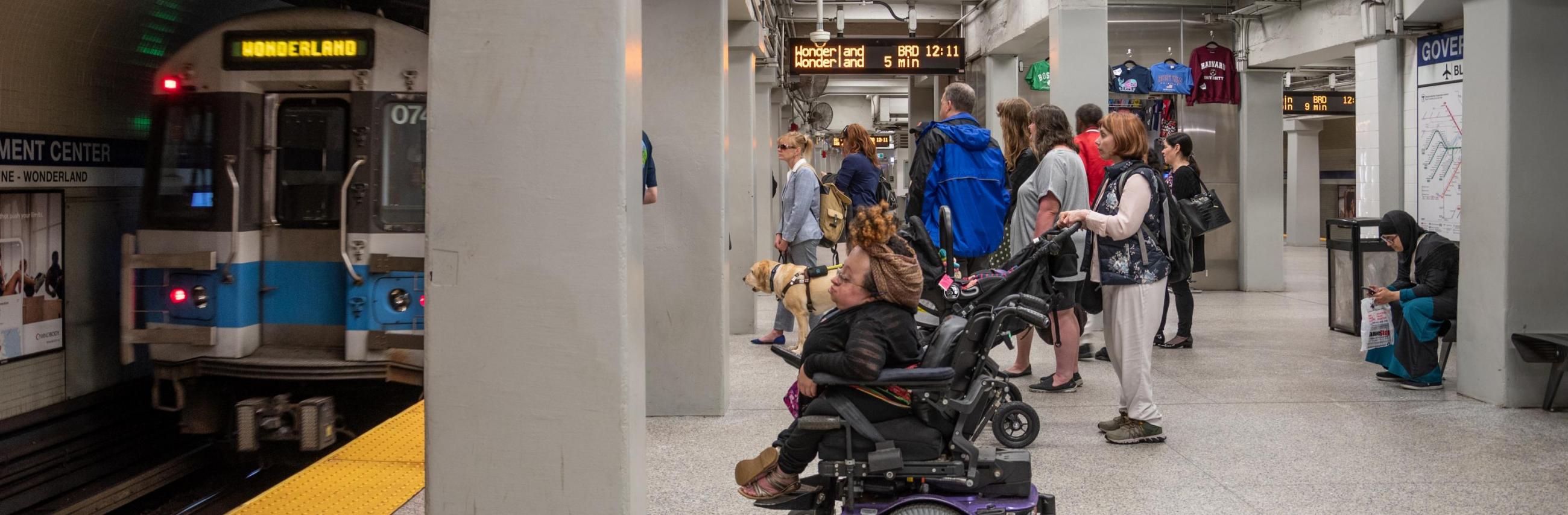 blue line platform at government center