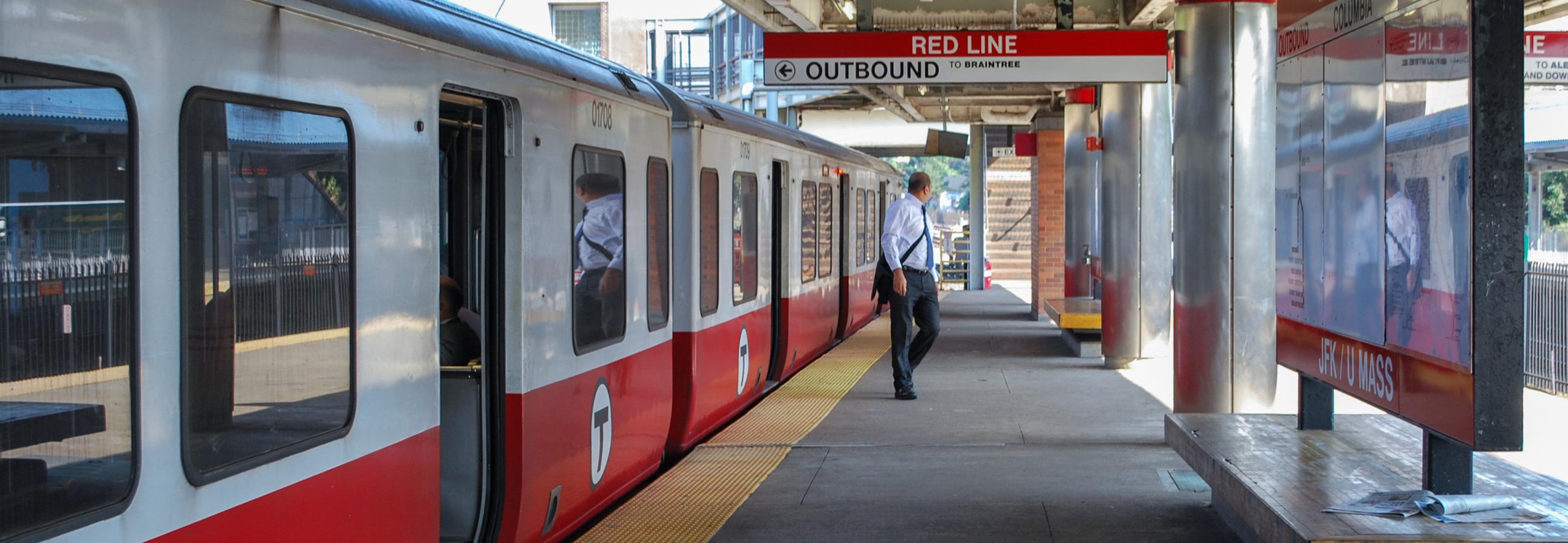 JFK/UMass Station platform