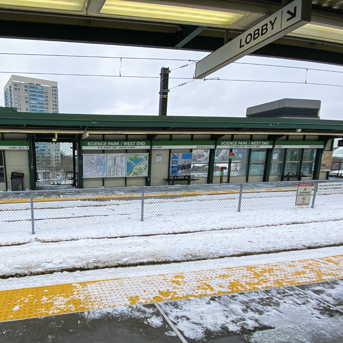 Snowy Science Park station platform