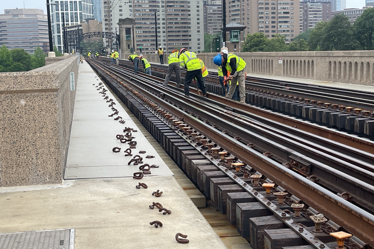 Rail replacement on Lechmere Viaduct