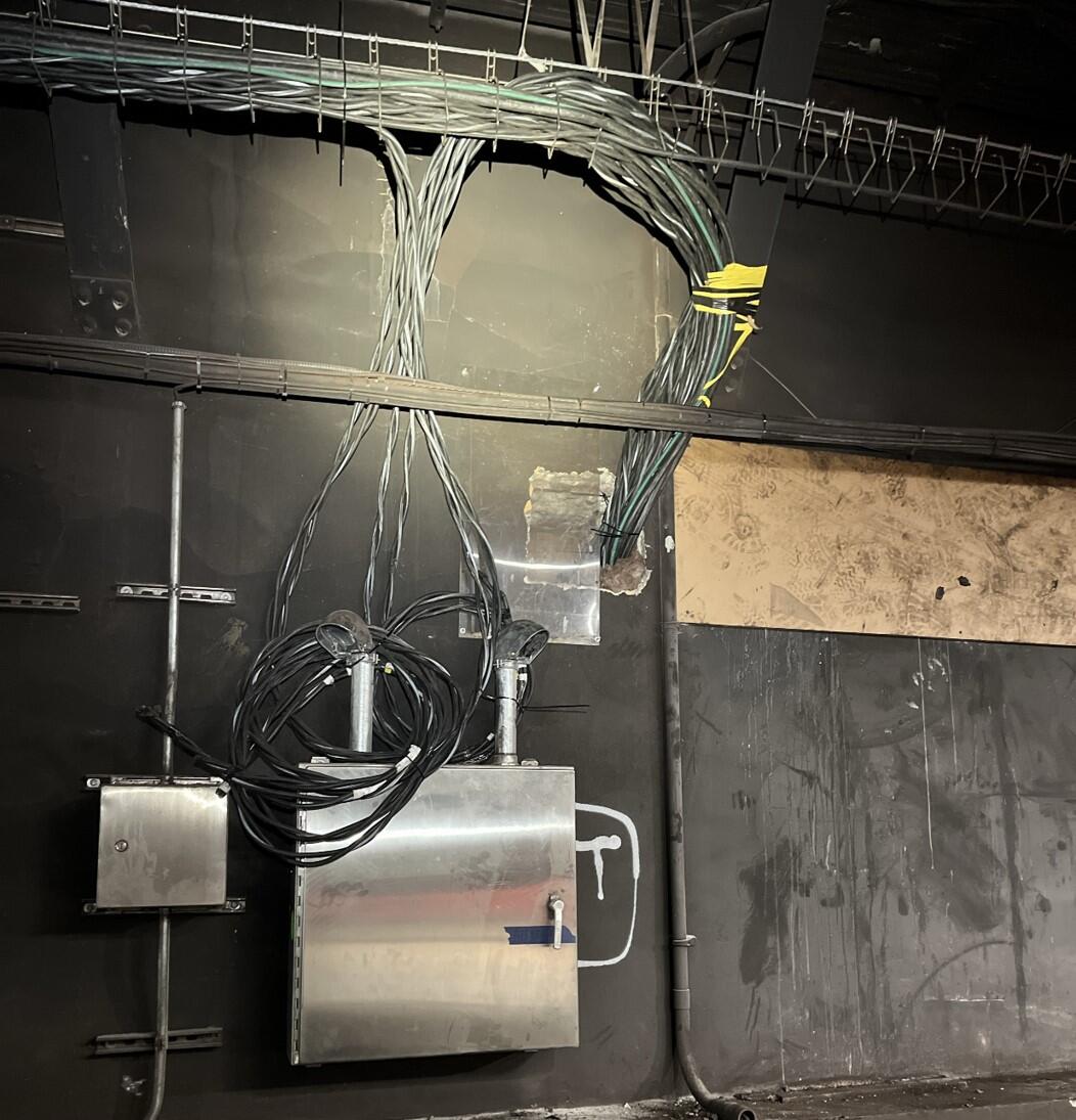 Photo of brand new, fully upgraded signaling equipment within the central Green Line tunnel.