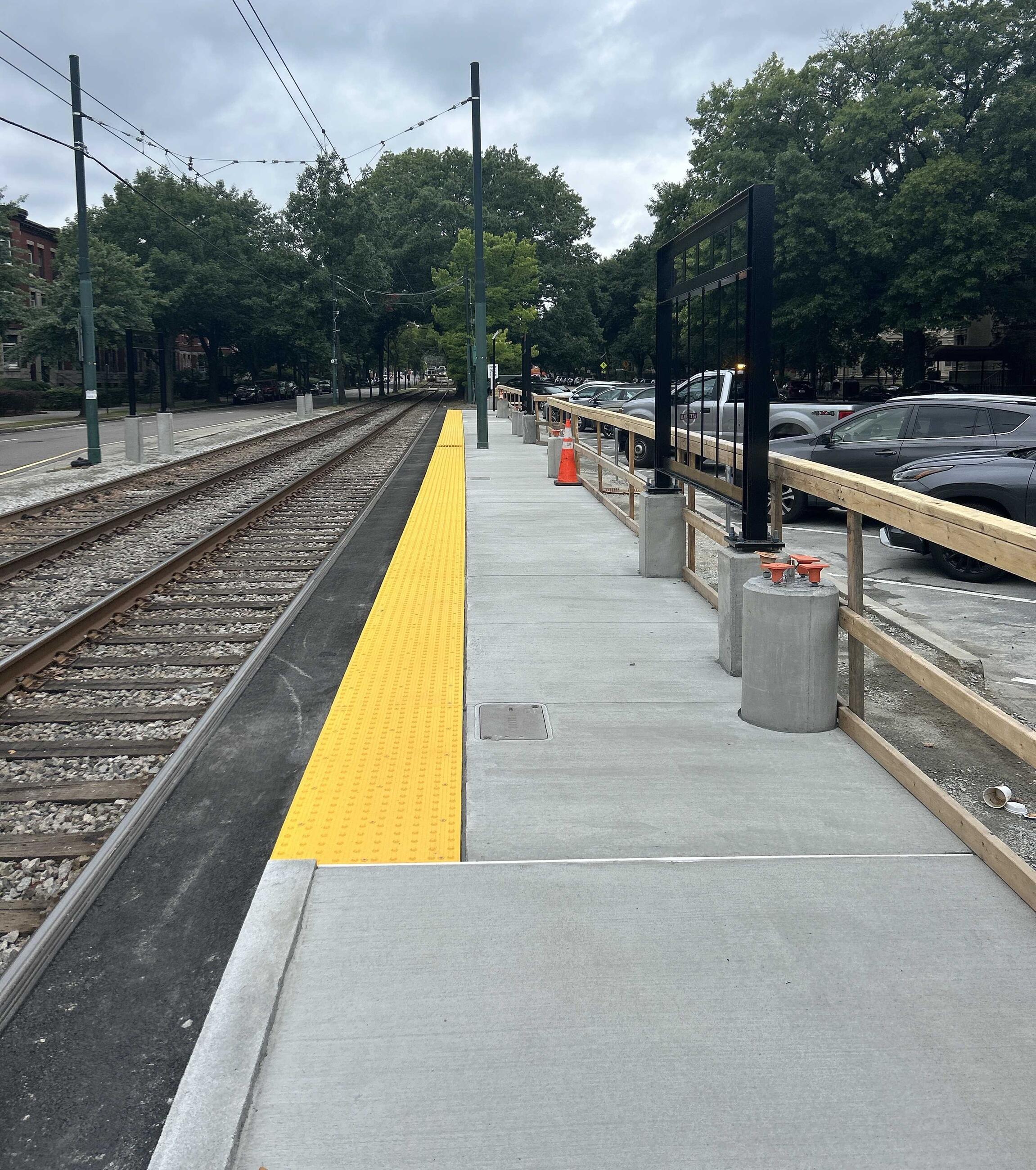 Current upgraded platforms at Englewood Avenue