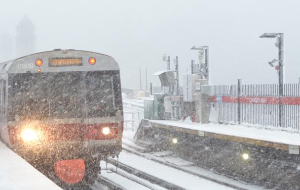 snow on charles/mgh platforms